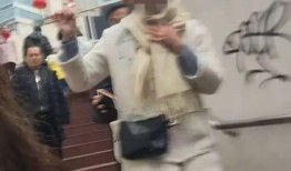 吃瓜俩闺蜜互撕视频,一场关于友谊与嫉妒的撕逼大战