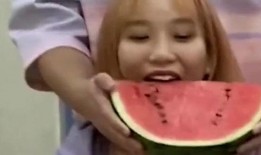 情侣之间吃瓜案例视频,情侣吃瓜视频揭秘恋爱中的那些事