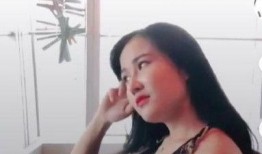 小姐姐吃瓜拉货视频,小姐姐拉货视频走红网络