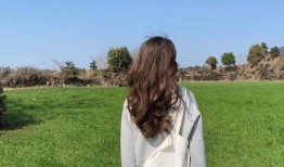 吃瓜女生背影视频,揭秘吃瓜女生背影的神秘魅力