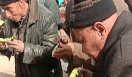 帮老大爷们吃瓜视频,帮老大爷们共享欢乐时光