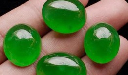 翡翠吃瓜富婆视频,揭秘豪门背后的八卦风云