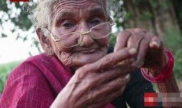 印度大叔吃瓜视频,趣味横生的街头小吃文化