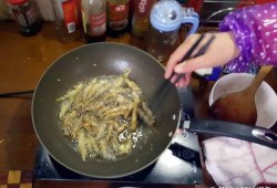 小鱼爱美食吃瓜视频下载,带你领略美食与娱乐的双重魅力