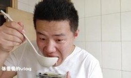 三个小伙吃瓜视频全集,揭秘三位少年吃瓜视频背后的故事