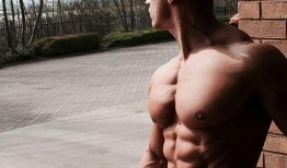 八块腹肌吃瓜视频,揭秘八块腹肌背后的健身秘诀